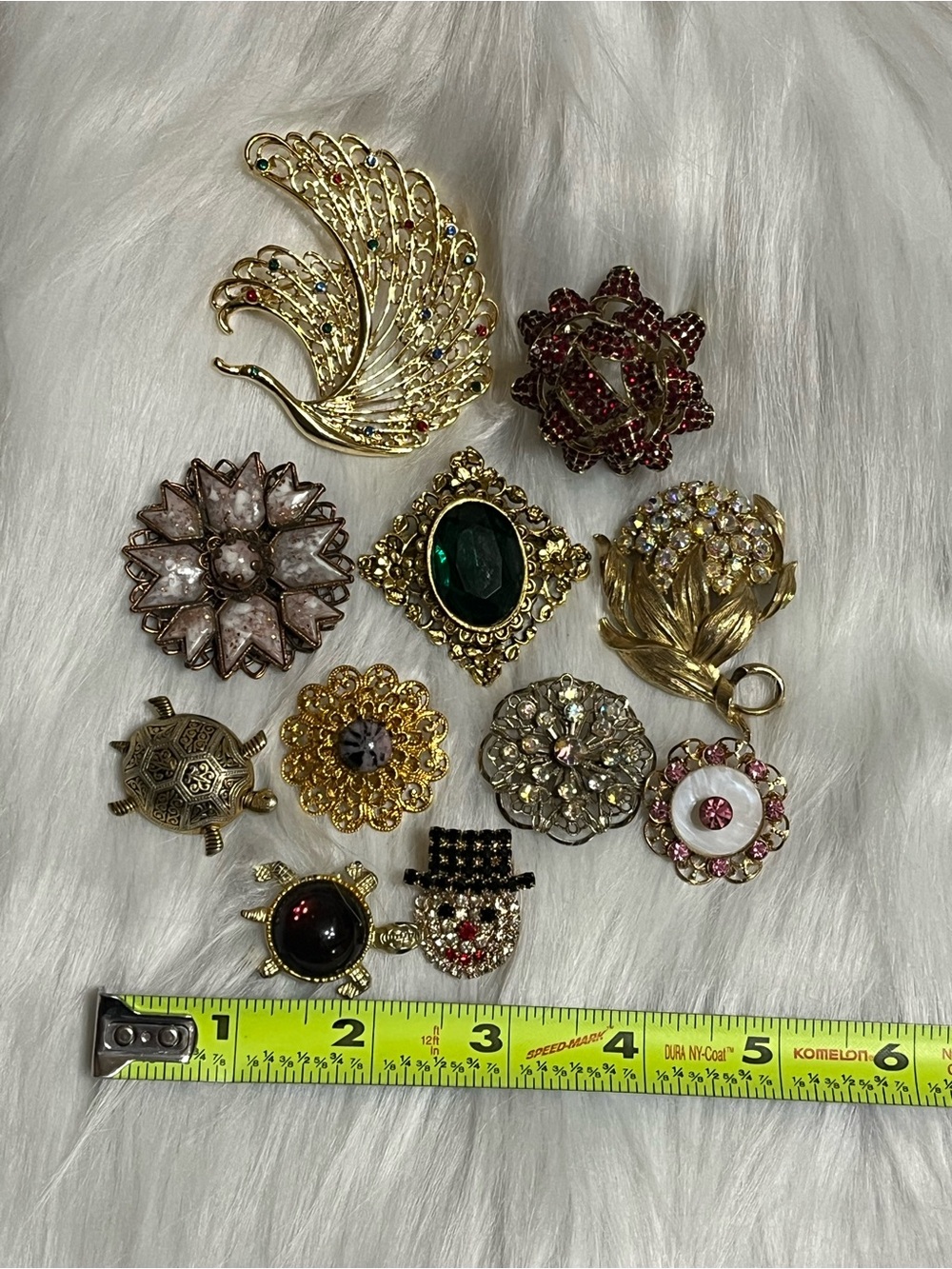Vintage Brooch Lot - Picture 9 of 13